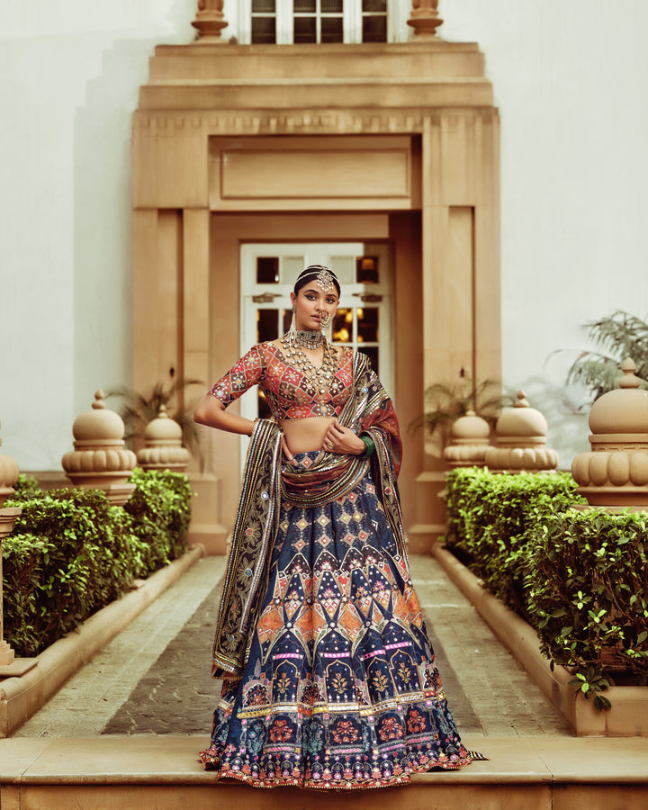 Mahnur Lehenga