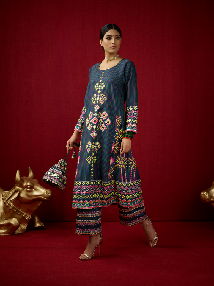 Surmai Jhola with Palazzo