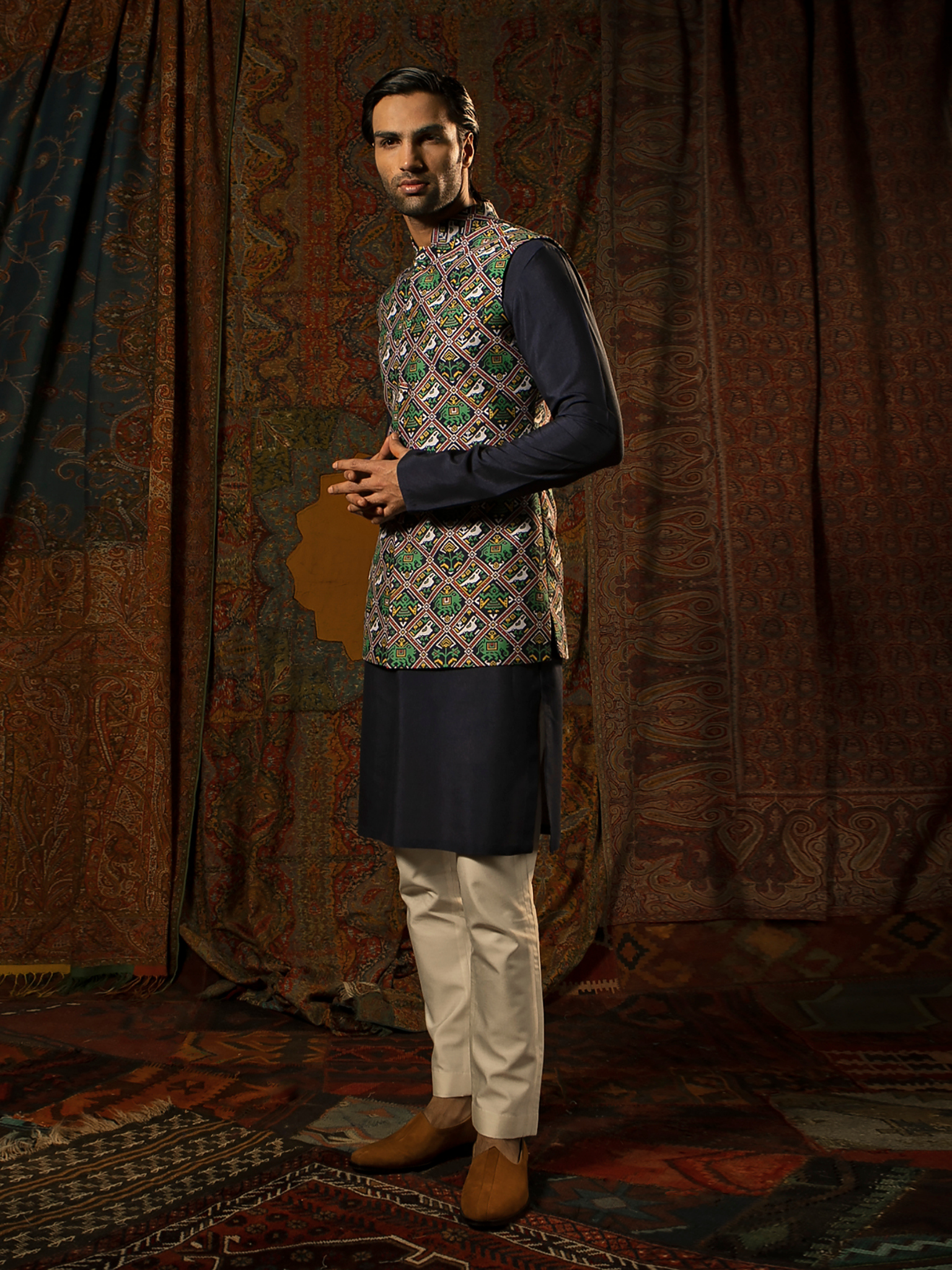Patolu Bandhi, Kurta & Pant Set