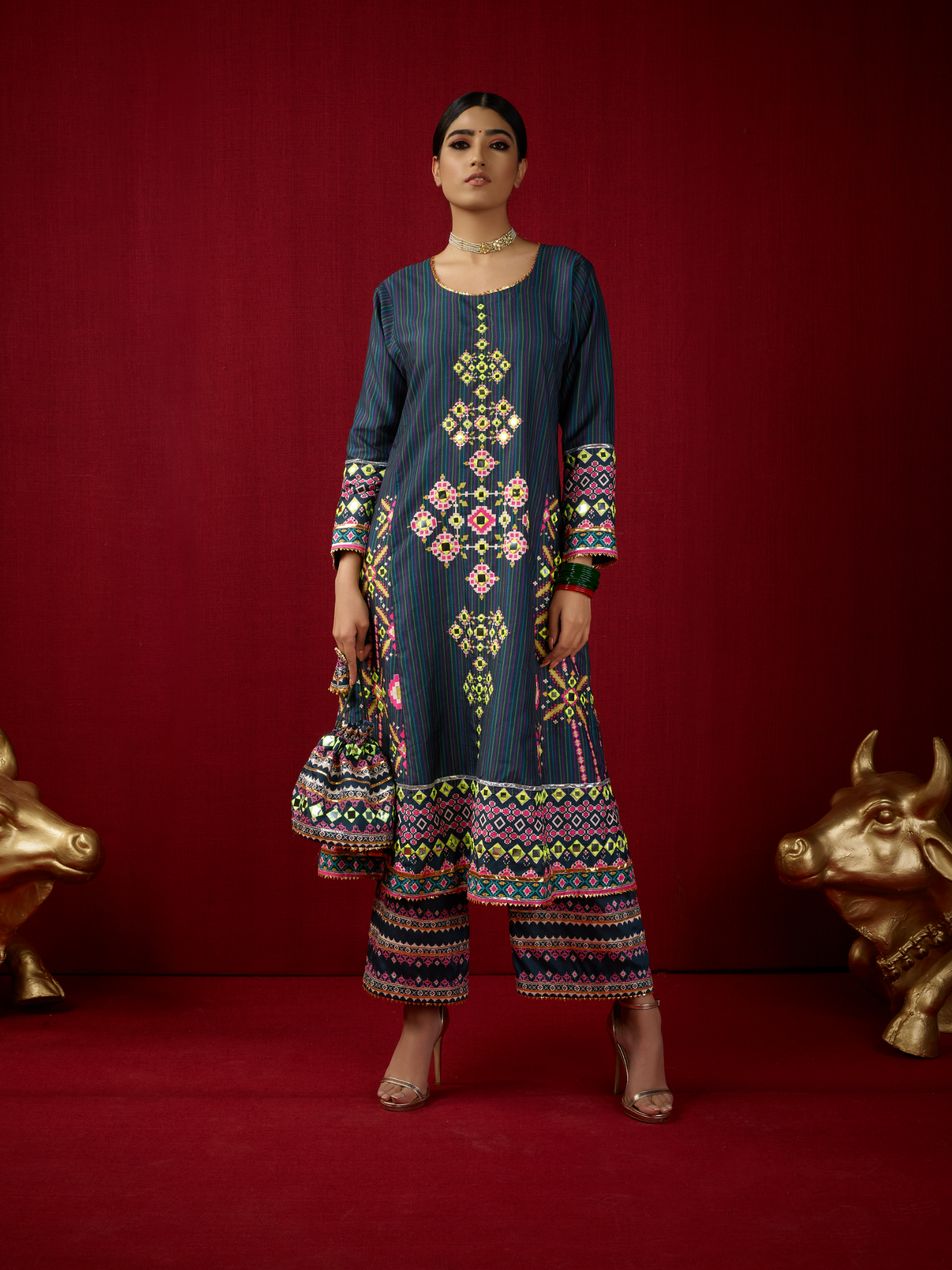 Surmai Jhola with Palazzo